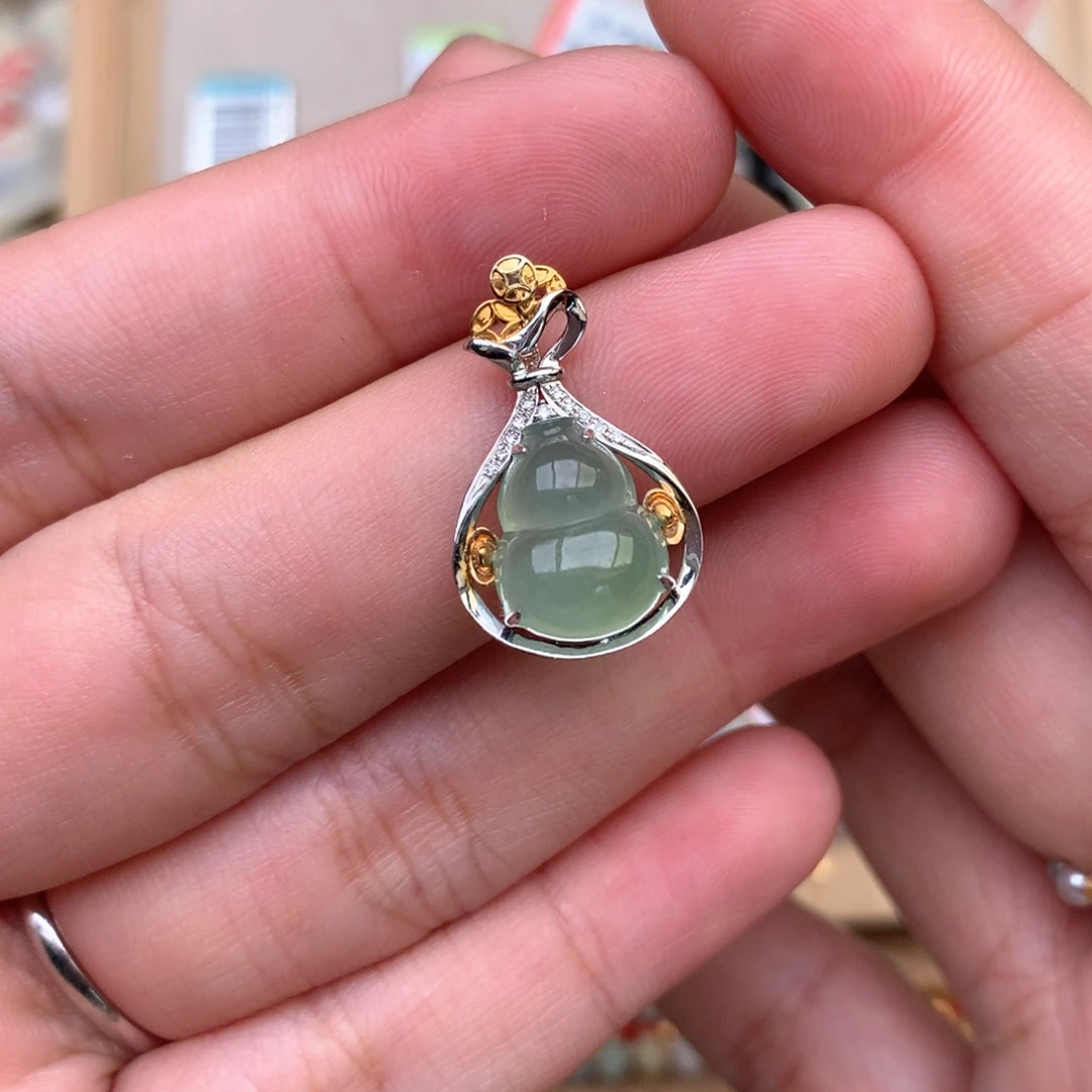 【闪购商品】18K金镶嵌挂件翡翠一