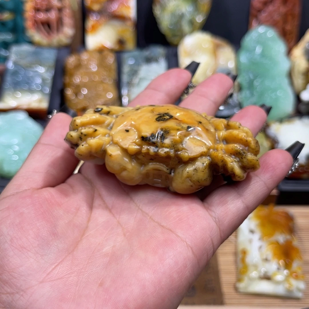 未镶嵌蛇纹石玉颈饰