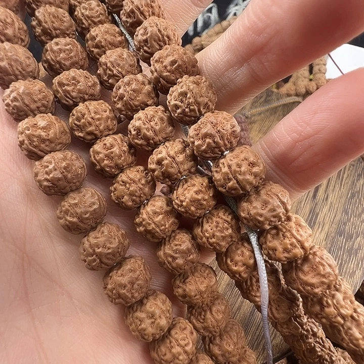 枫****金刚菩提吊坠红皮凹底