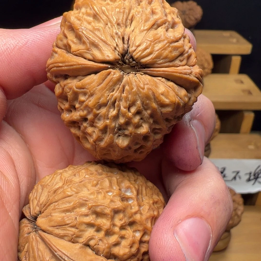 文玩核桃吊坠蚂蚁纹铁狮子45mm