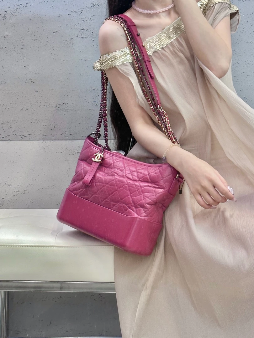 95新 Chanel/香奈儿 chanel 玫粉色流浪中号斜挎包(K)