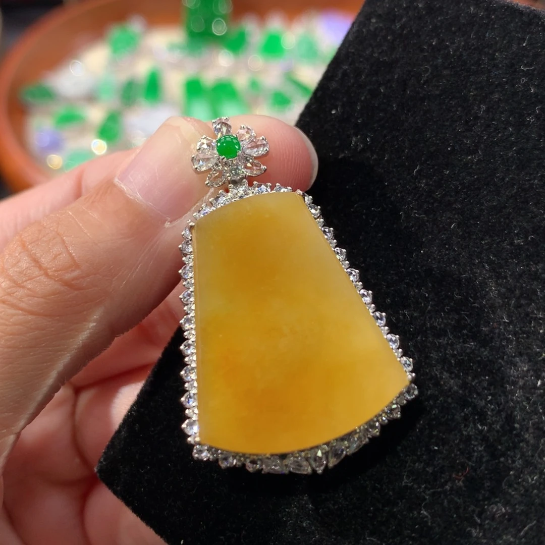 翡翠18K金镶嵌吊坠(不含链)