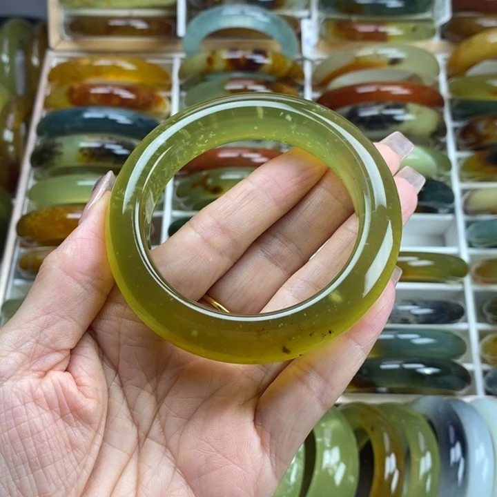 蛇纹石玉未镶嵌手镯56.7