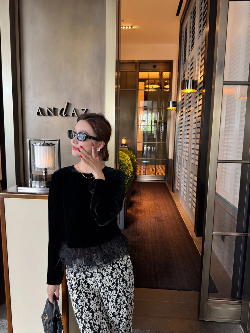 ViniFF薇妮｜2025S/S 早春新款 圆领拼接打底衫WA5CX003