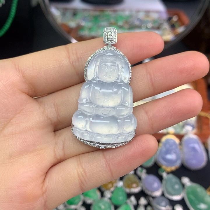 翡翠18K金镶嵌颈饰翡翠