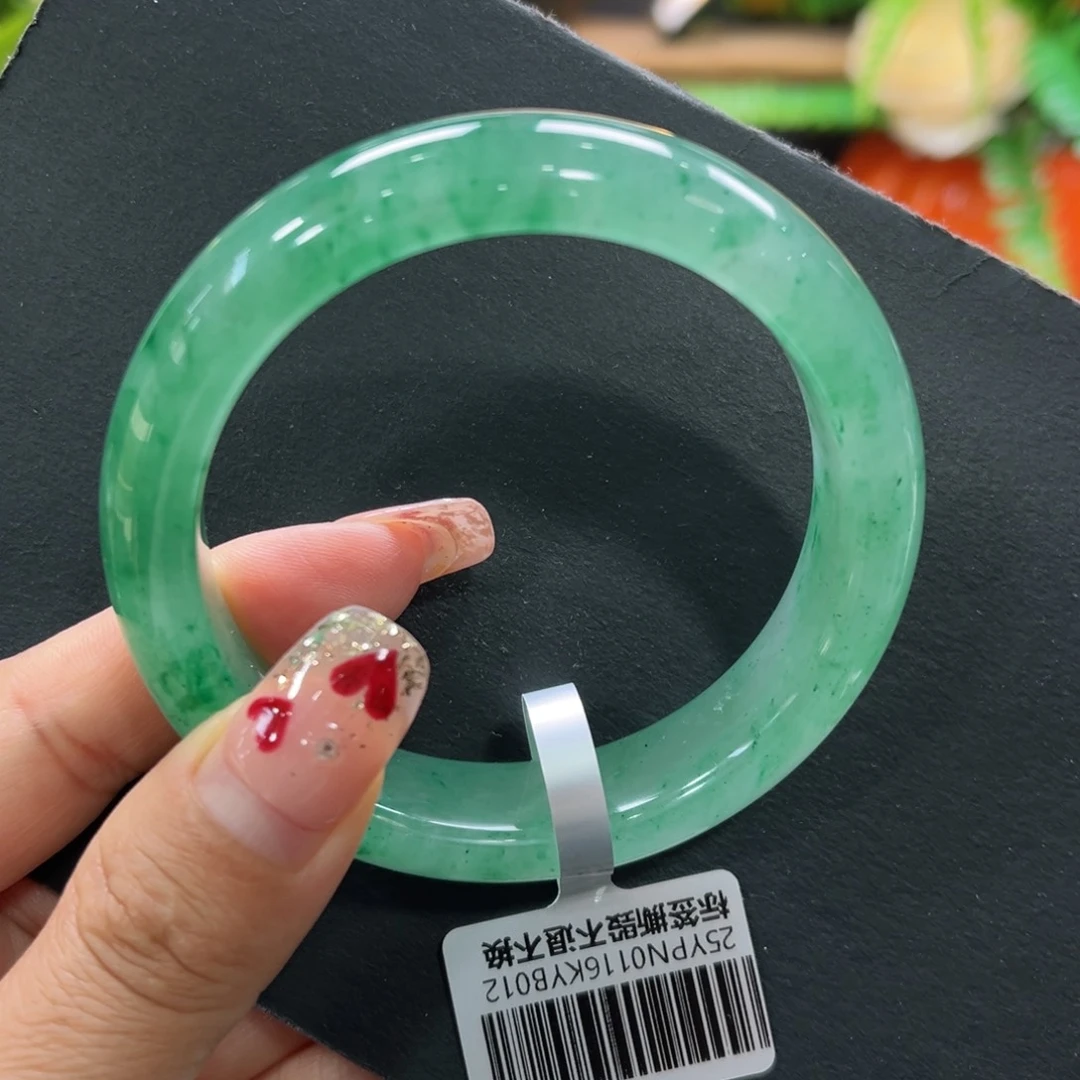 石英质玉手镯未镶嵌➕周周55.7