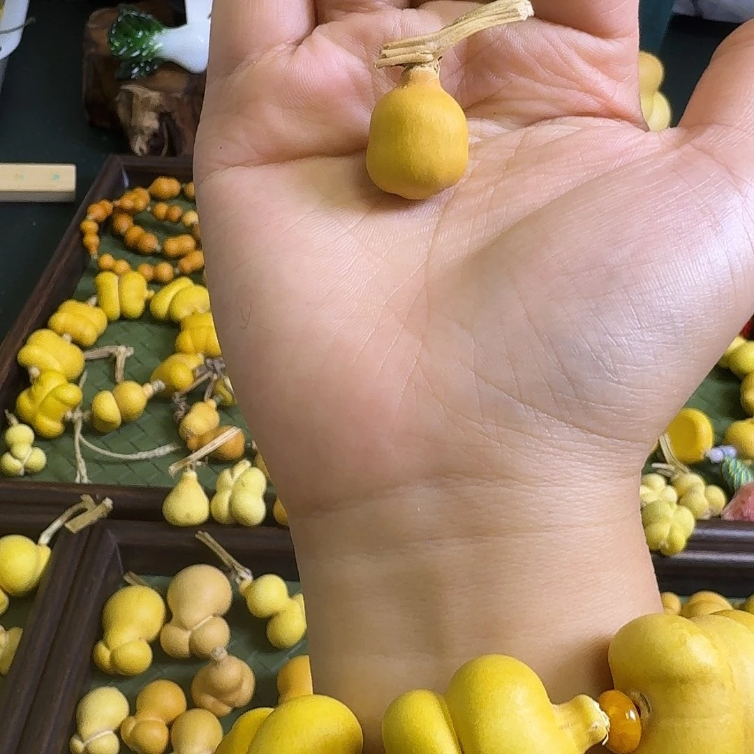 菓****大叶紫檀（黑酸枝木类）