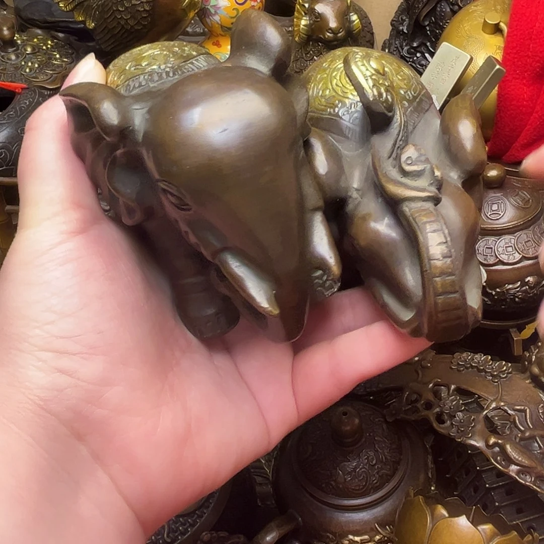 精美铜器批发档口