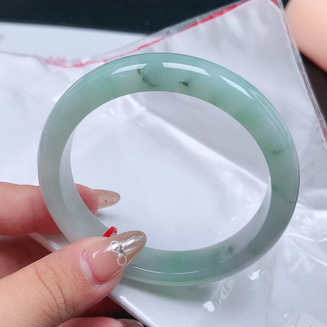 仙***宝翡翠未镶嵌手镯6031