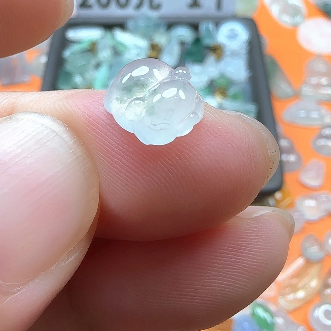 定制翡翠未镶嵌翡翠