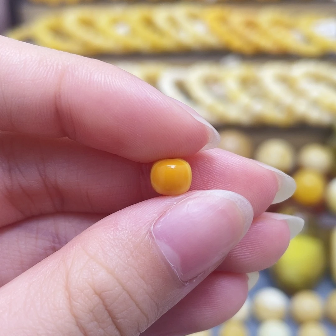 未镶嵌琥珀裸石6.7^5.7mm氧化款老型