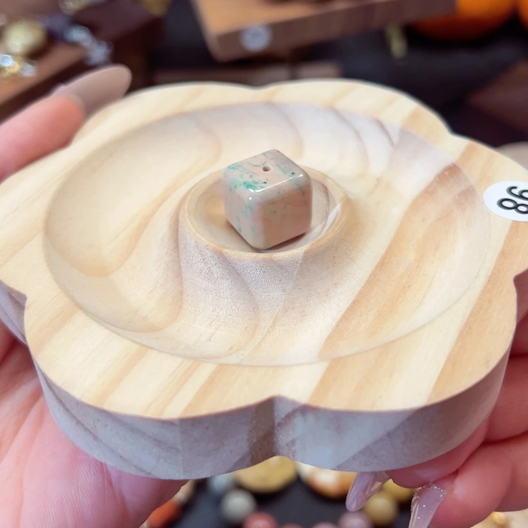 石英质玉手链未镶嵌?**兔139