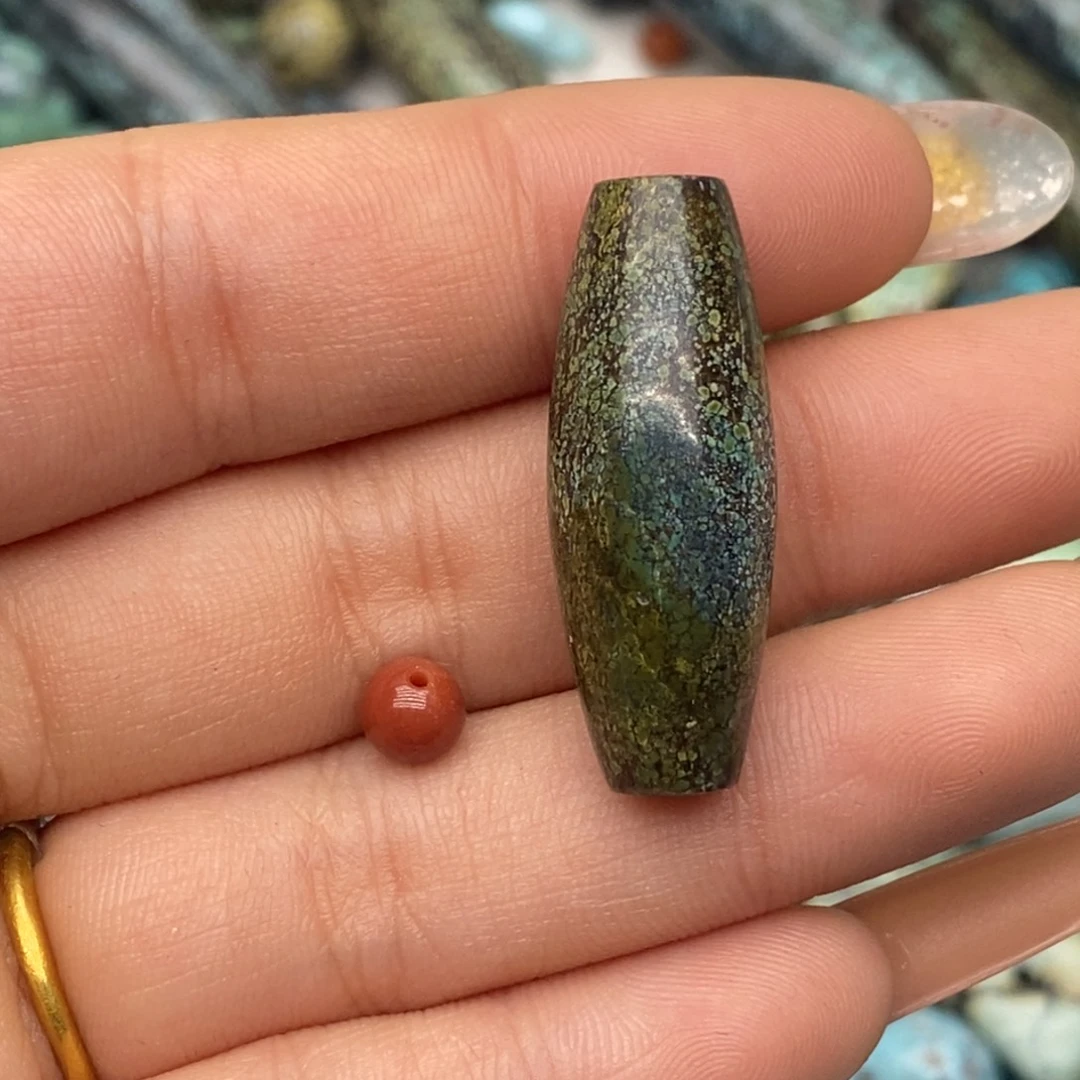 南红玛瑙未镶嵌珠宝奇石