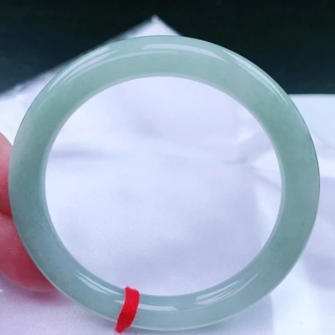 翡翠手镯（圆镯）未镶嵌69号