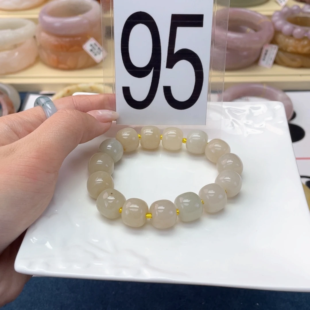 石英岩玉未镶嵌手镯