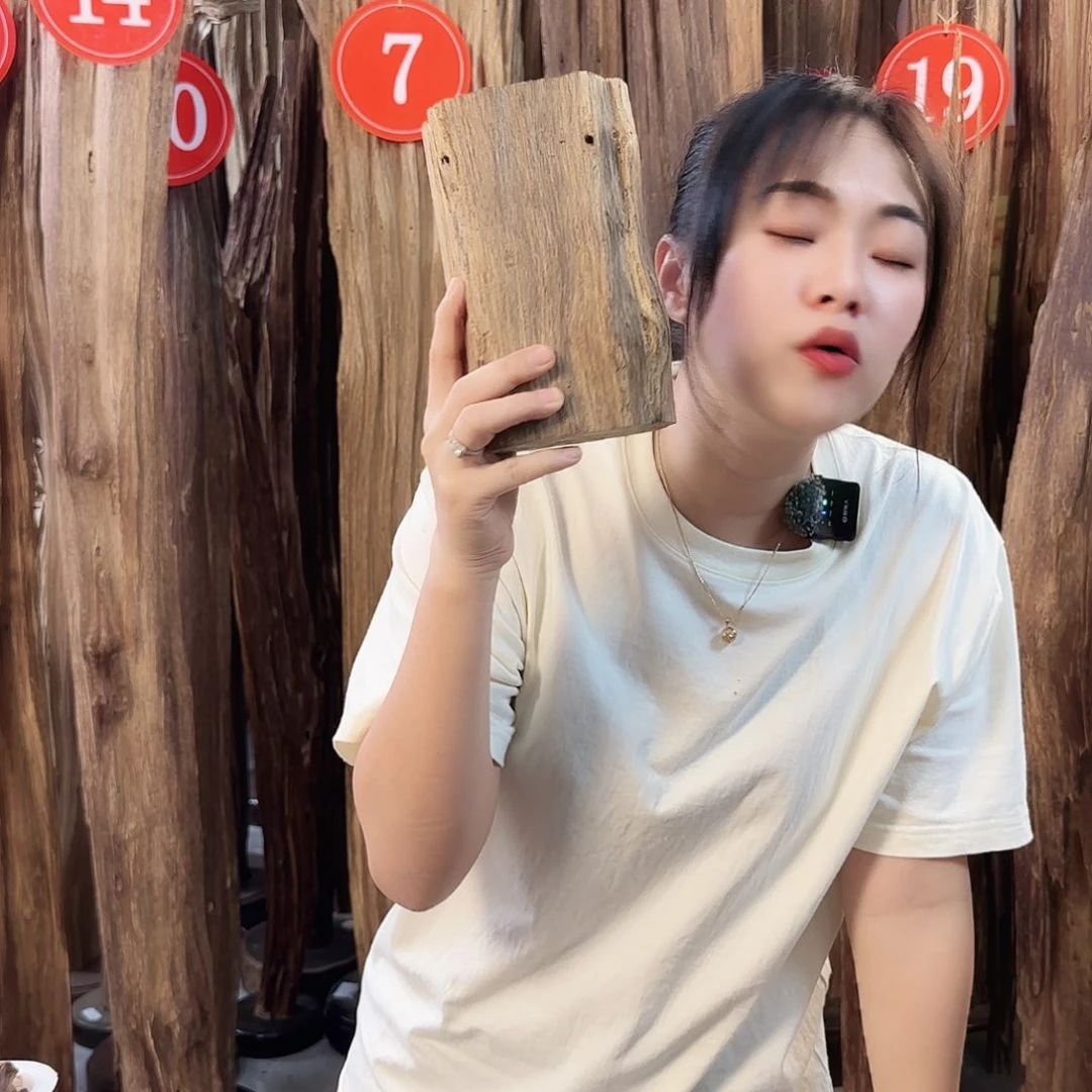 沉香碎屑沉香沉香多样性发一件44