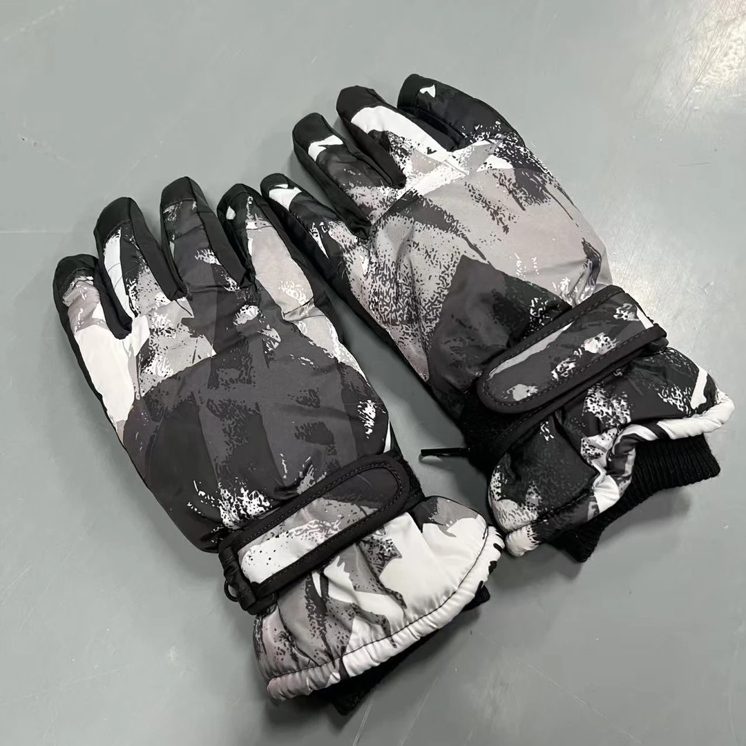 迷彩加绒加厚防滑保暖手套 发1双