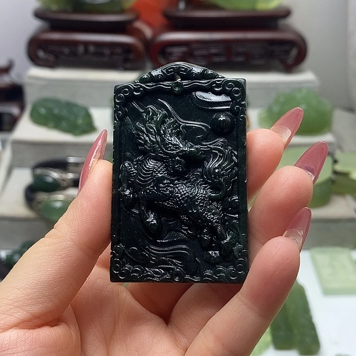 蛇纹石玉未镶嵌挂件