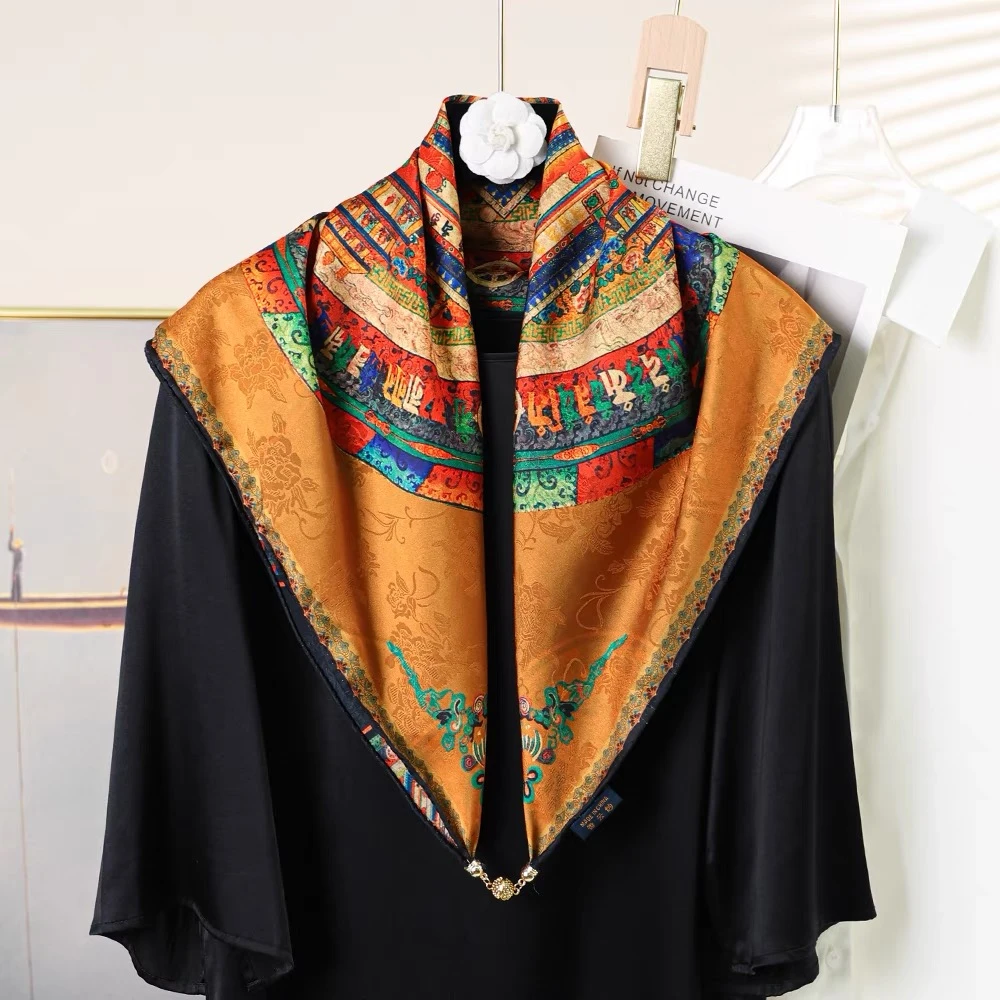 金色图腾70*70磁吸扣方巾