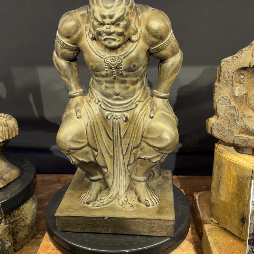 Z***z石材高端复古摆件