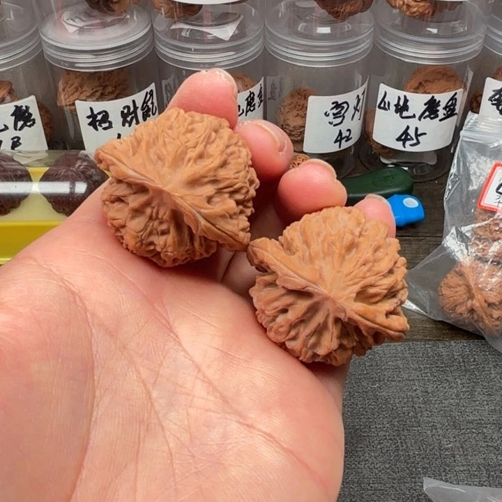 吊坠桃核36山地秦闷1111