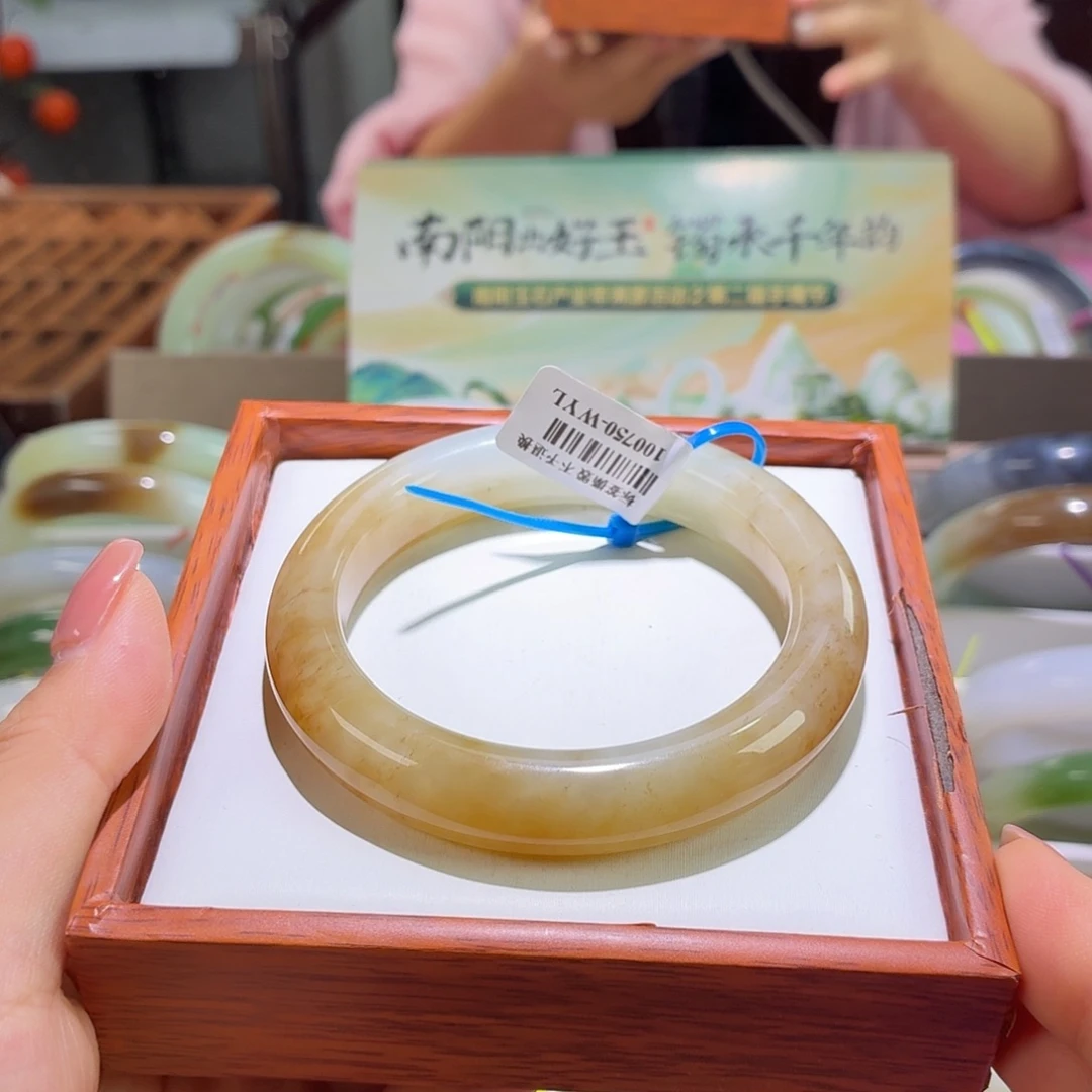 和田玉手镯未镶嵌86 56 57