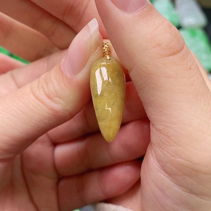 翡翠颈饰未镶嵌吊坠