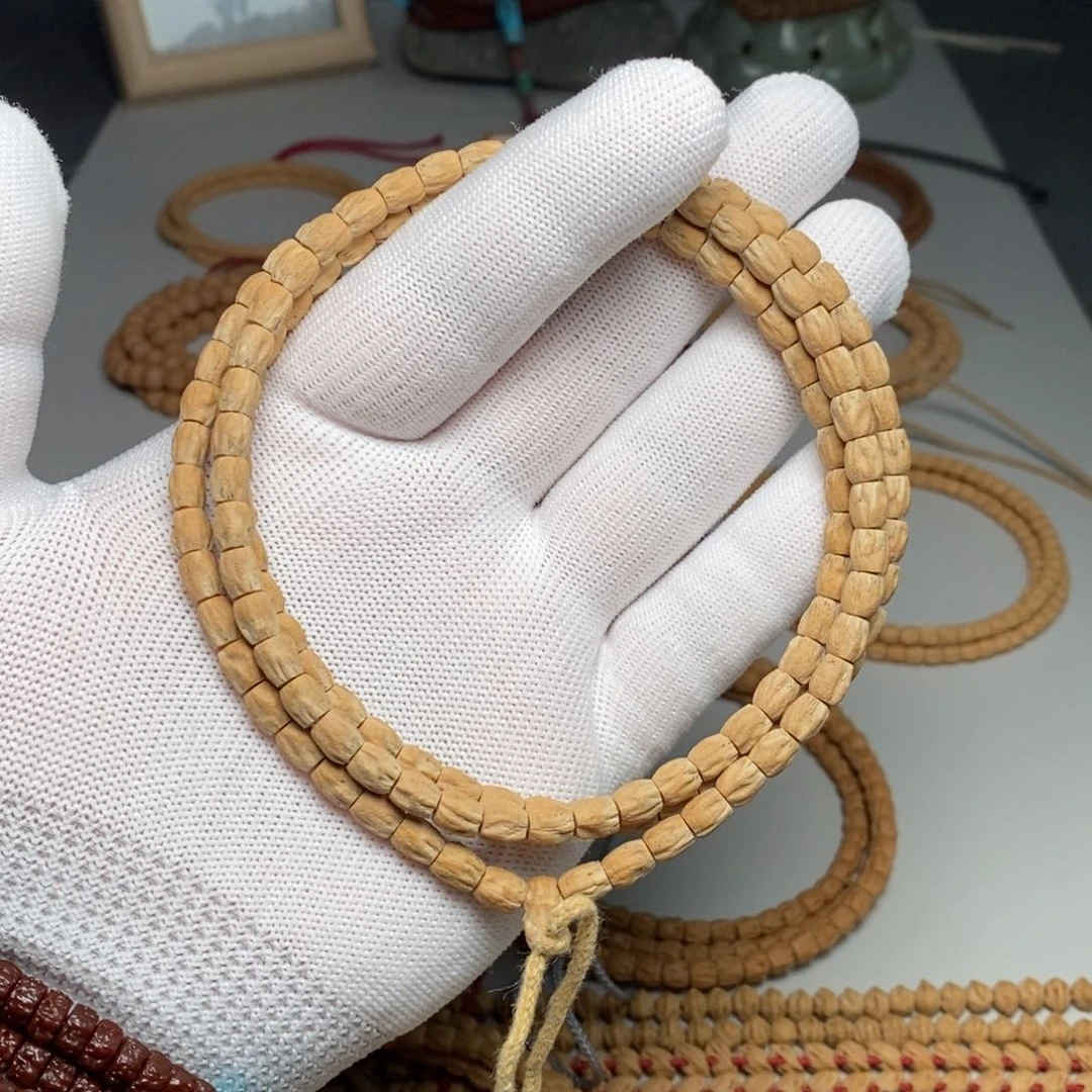 柏香籽/百香籽手串宇****士