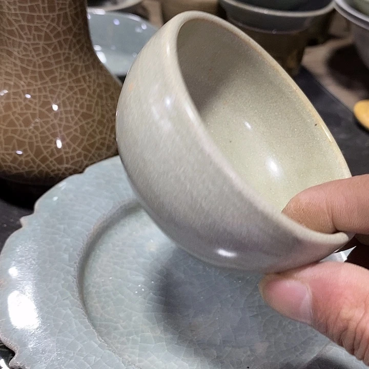 手工艺品琉璃古*瓷龙泉宝石有限公司成立之初期是