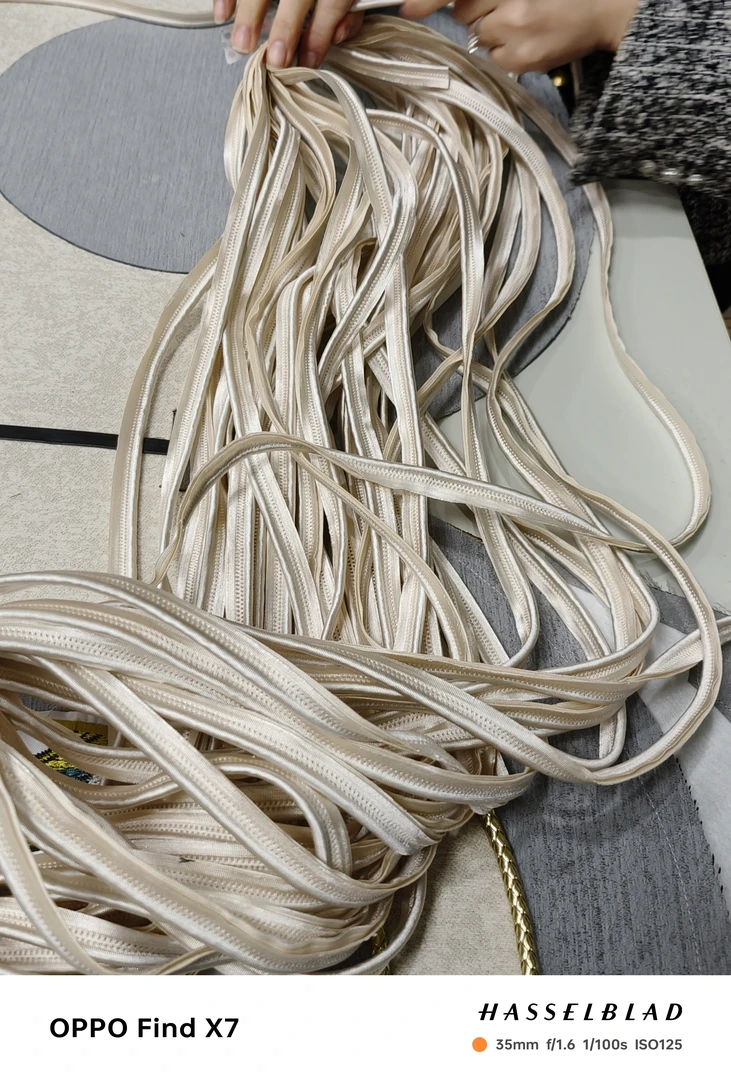 窗帘制作，窗帘牙边牙线，