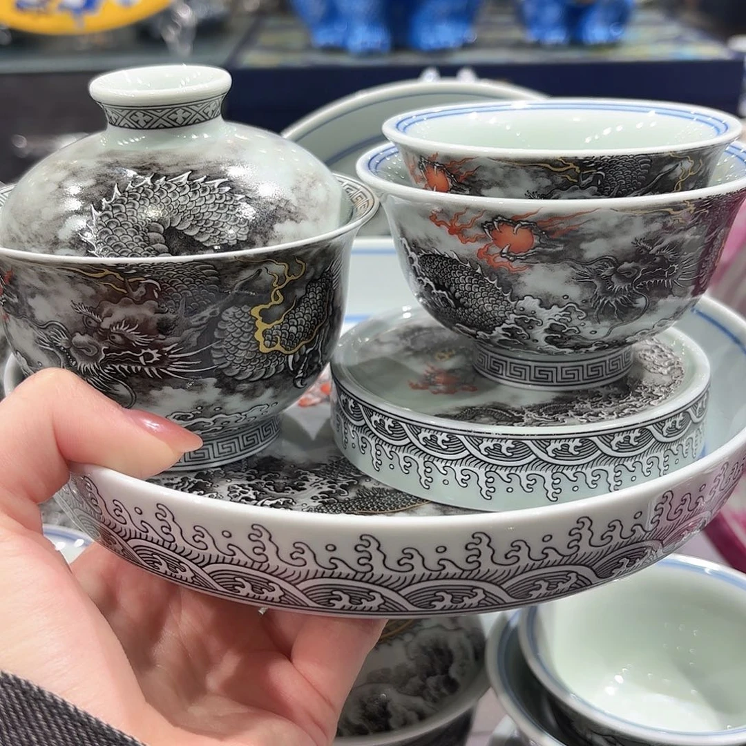 瓷片景德镇瓷器精品陈列