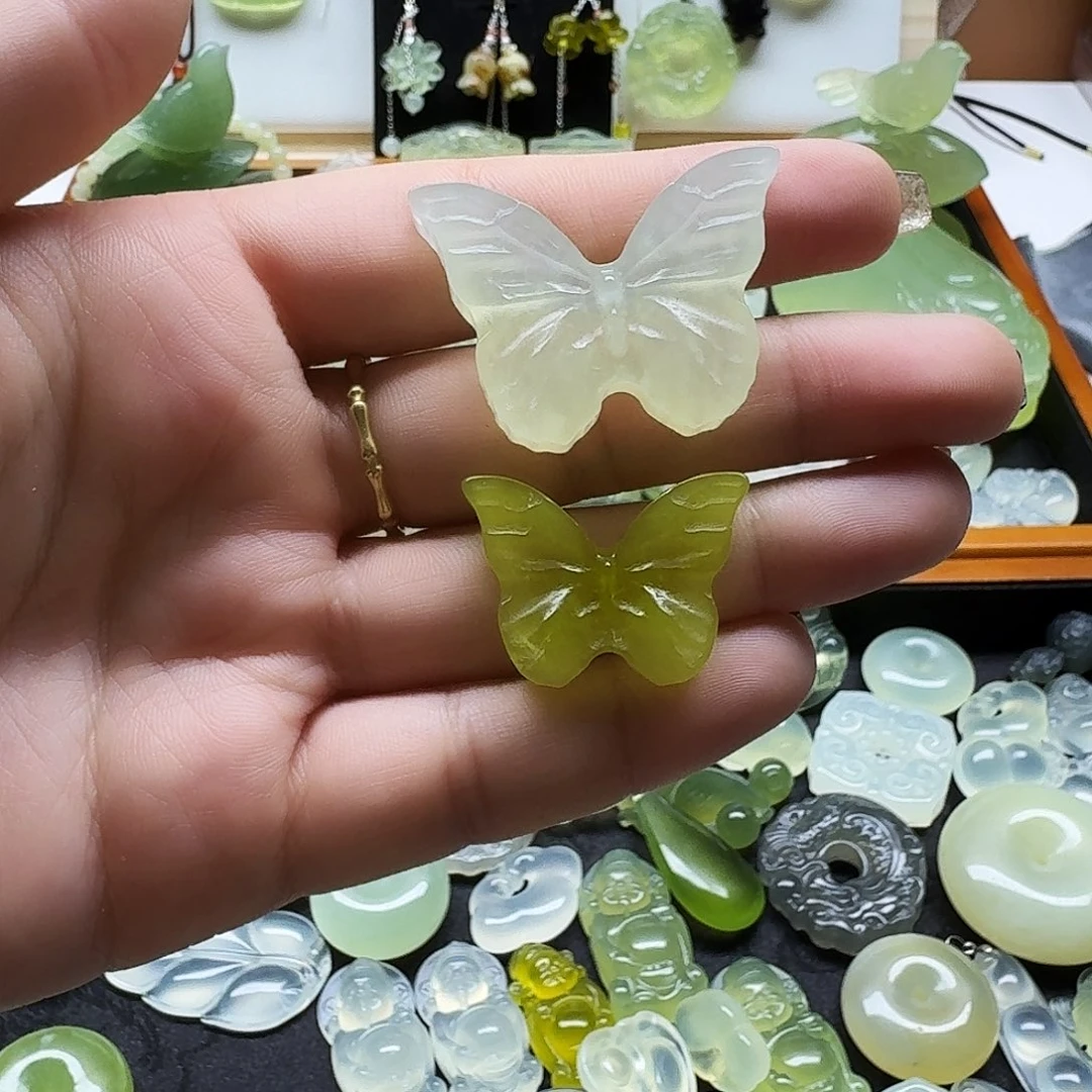 蛇纹石玉合金颈饰