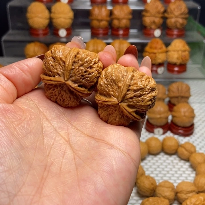 文玩核桃把件7小磐石三棱