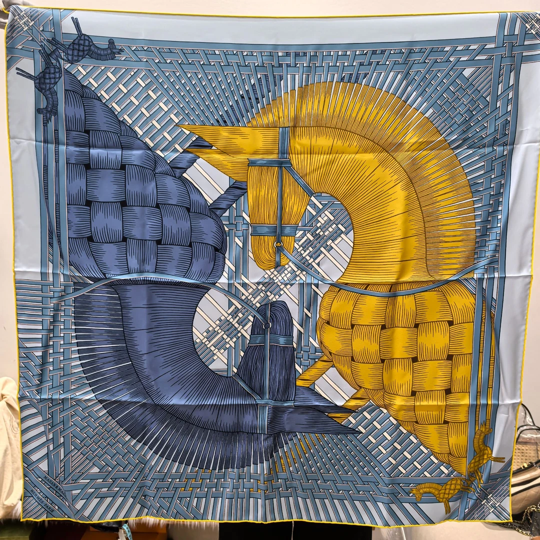 全新未使用 Hermes/爱马仕 蔚蓝/两马织情 方巾  90*90