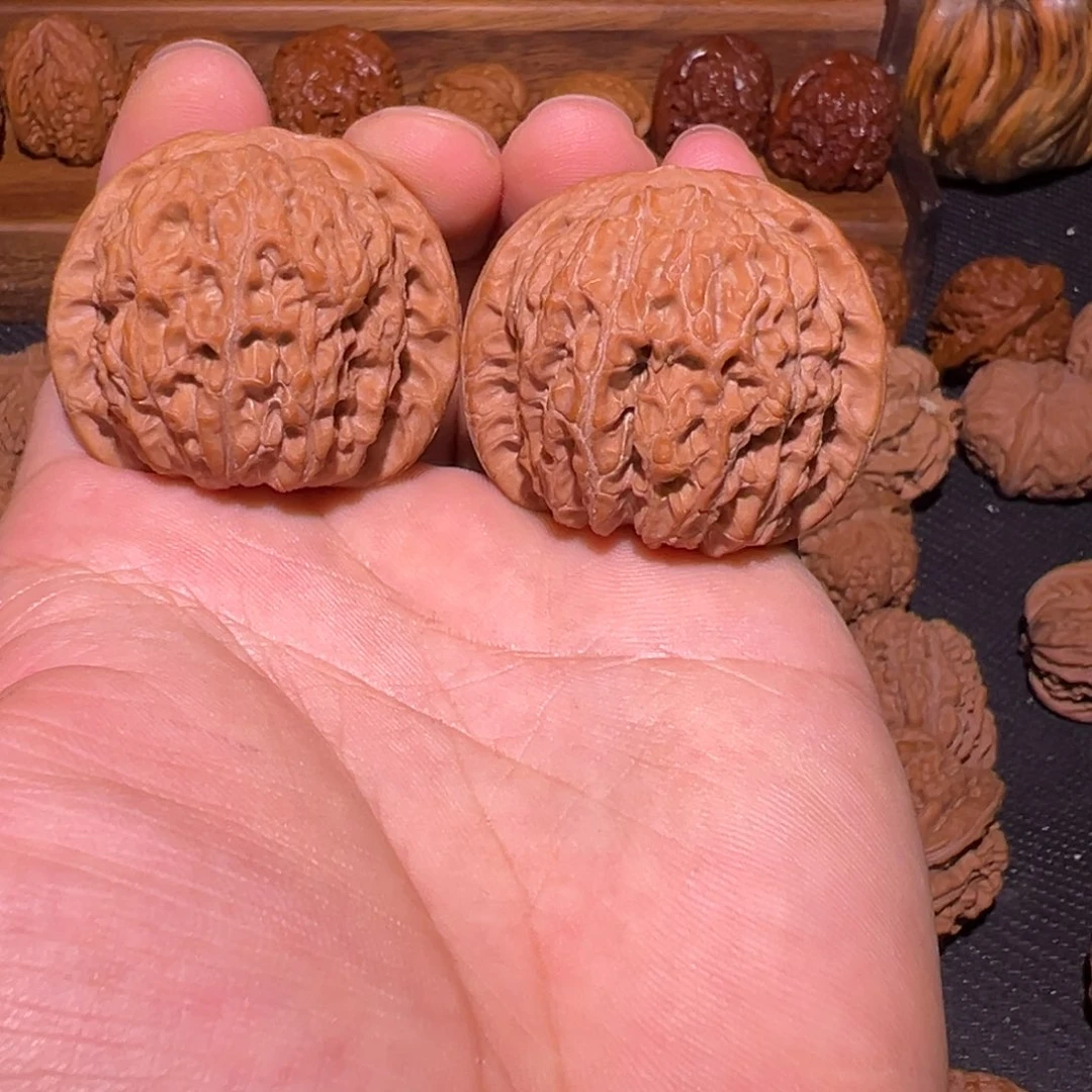 文玩核桃把件41.5尺全品血麒麟