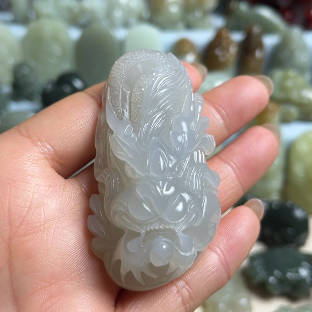 和田玉未镶嵌把件