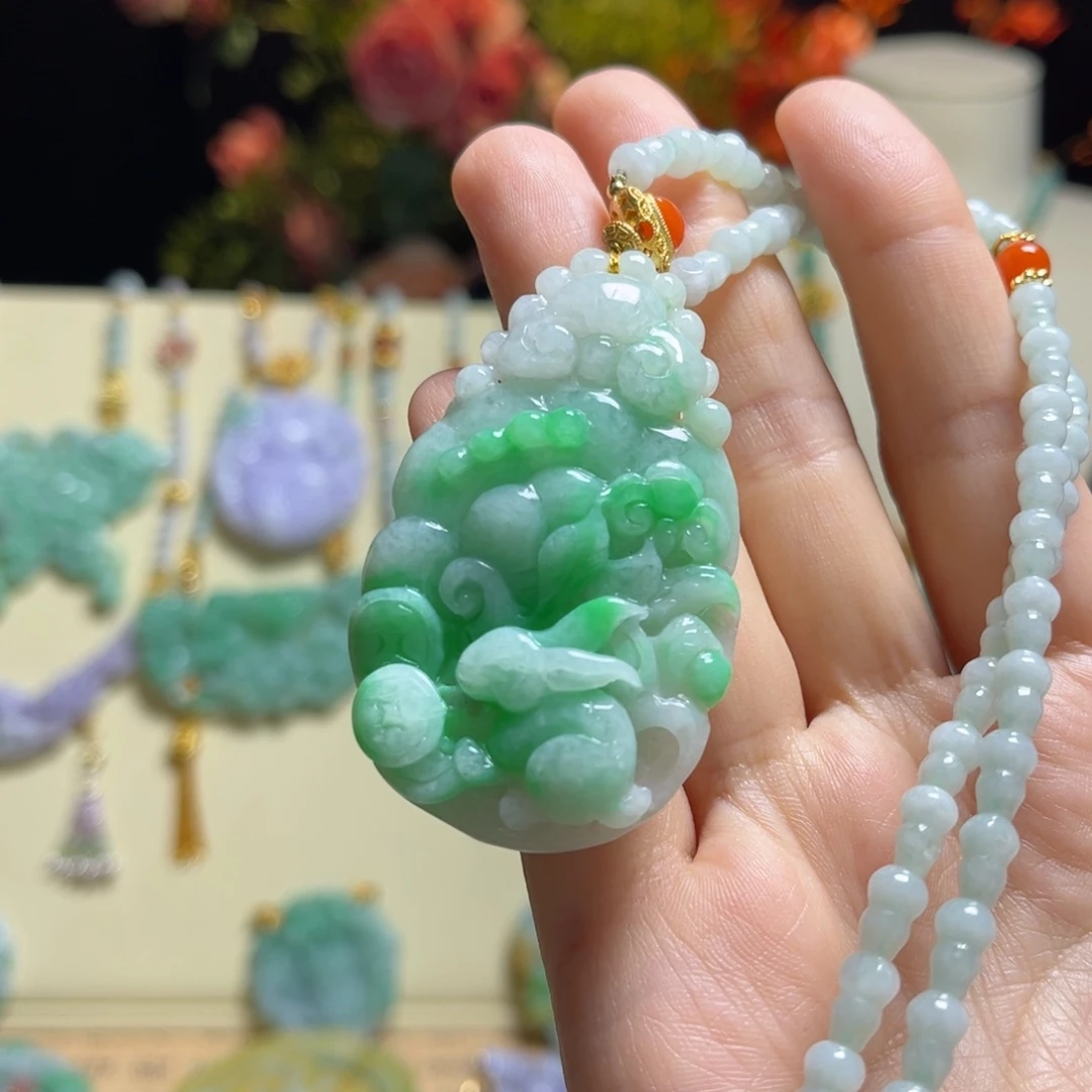 翡翠颈饰未镶嵌天然翡翠