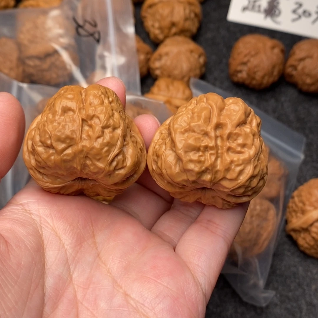 文玩核桃把件z**!蛤蟆38