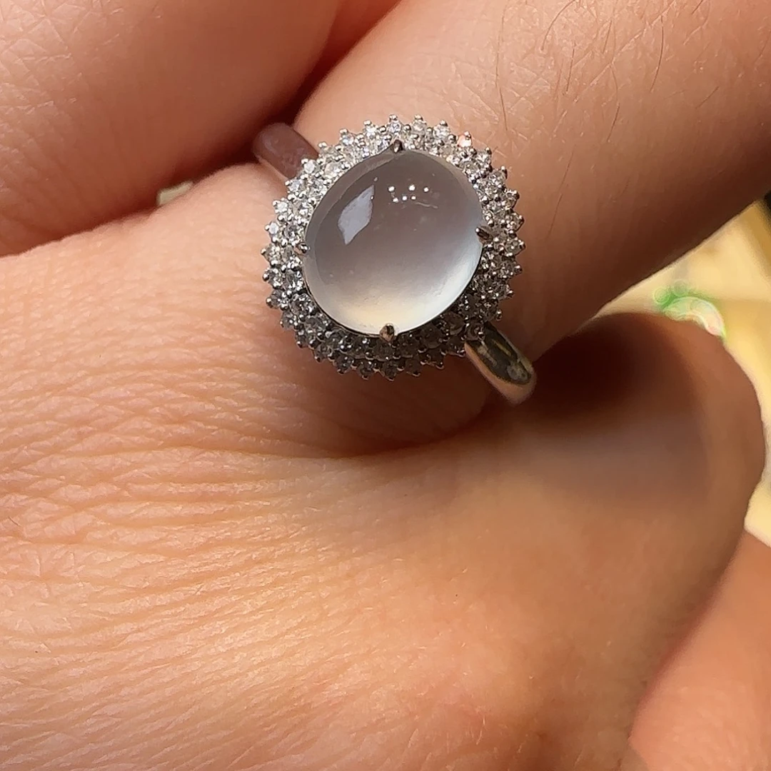 翡翠18K金镶嵌戒指