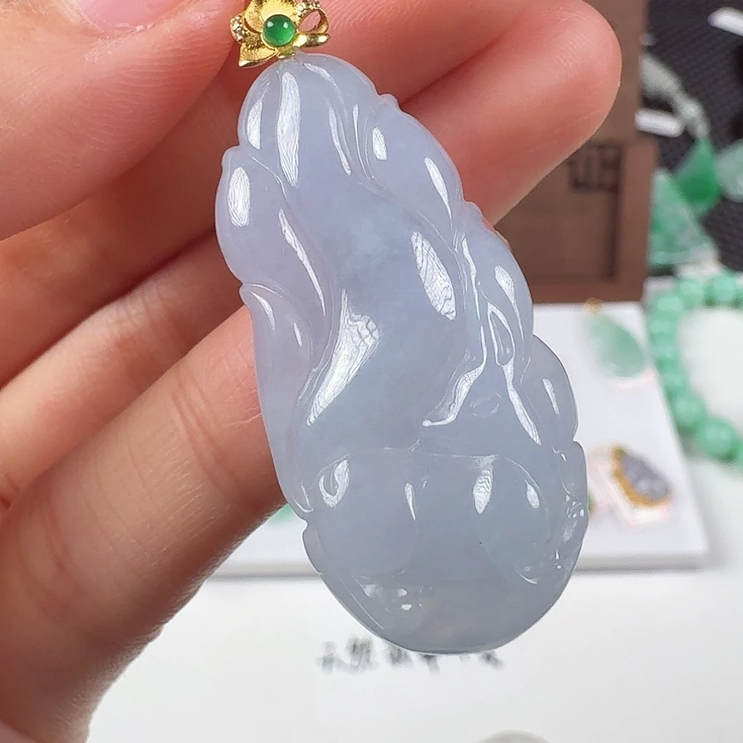 翡翠18K金镶嵌颈饰
