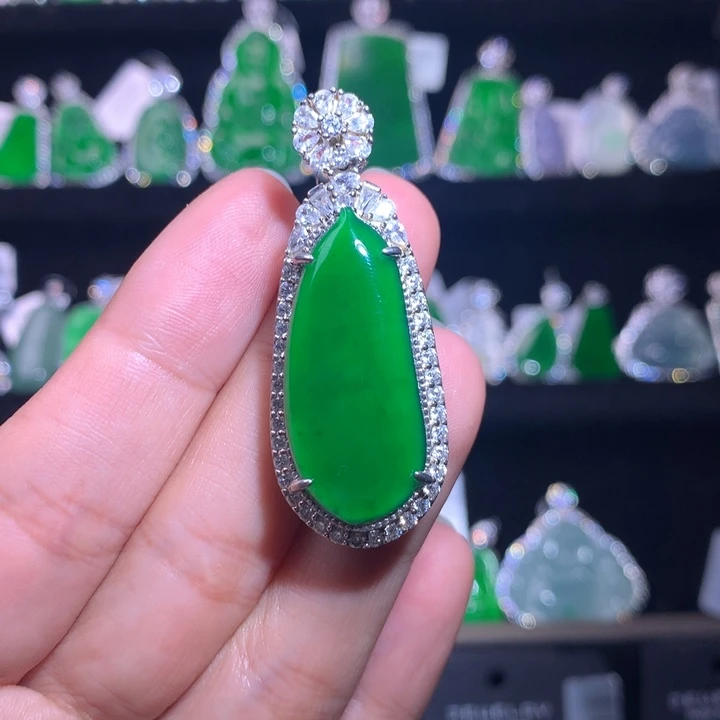 【闪购商品】颈饰银S925镶嵌翡翠天然翡翠