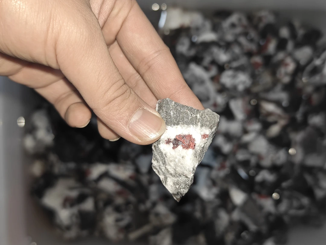 天然辰砂湘西茶田朱砂辰砂原石（直播链接）（随机发货）