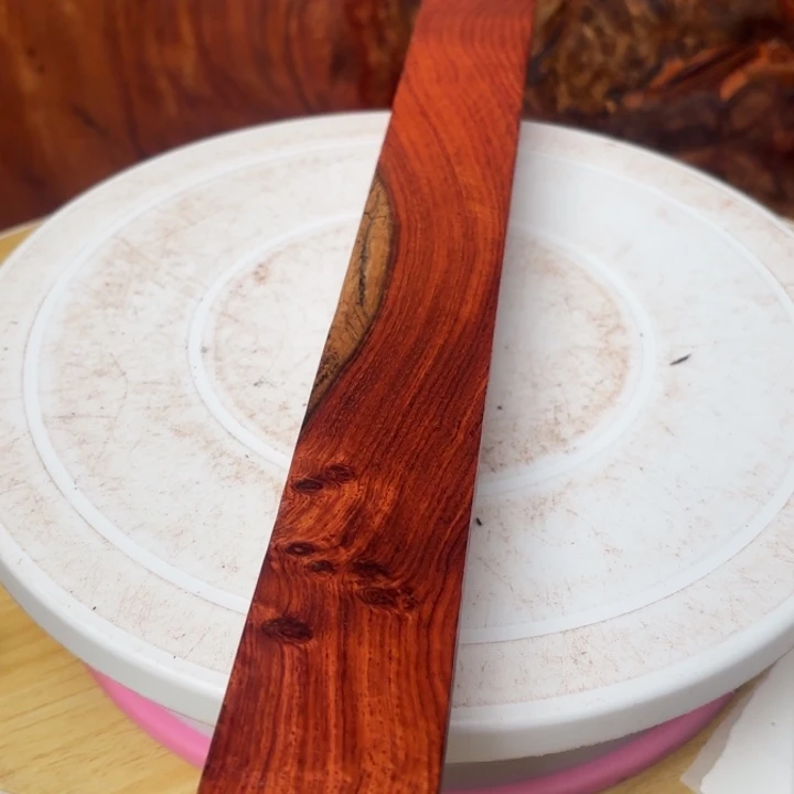 大叶紫檀（黑酸枝木类）