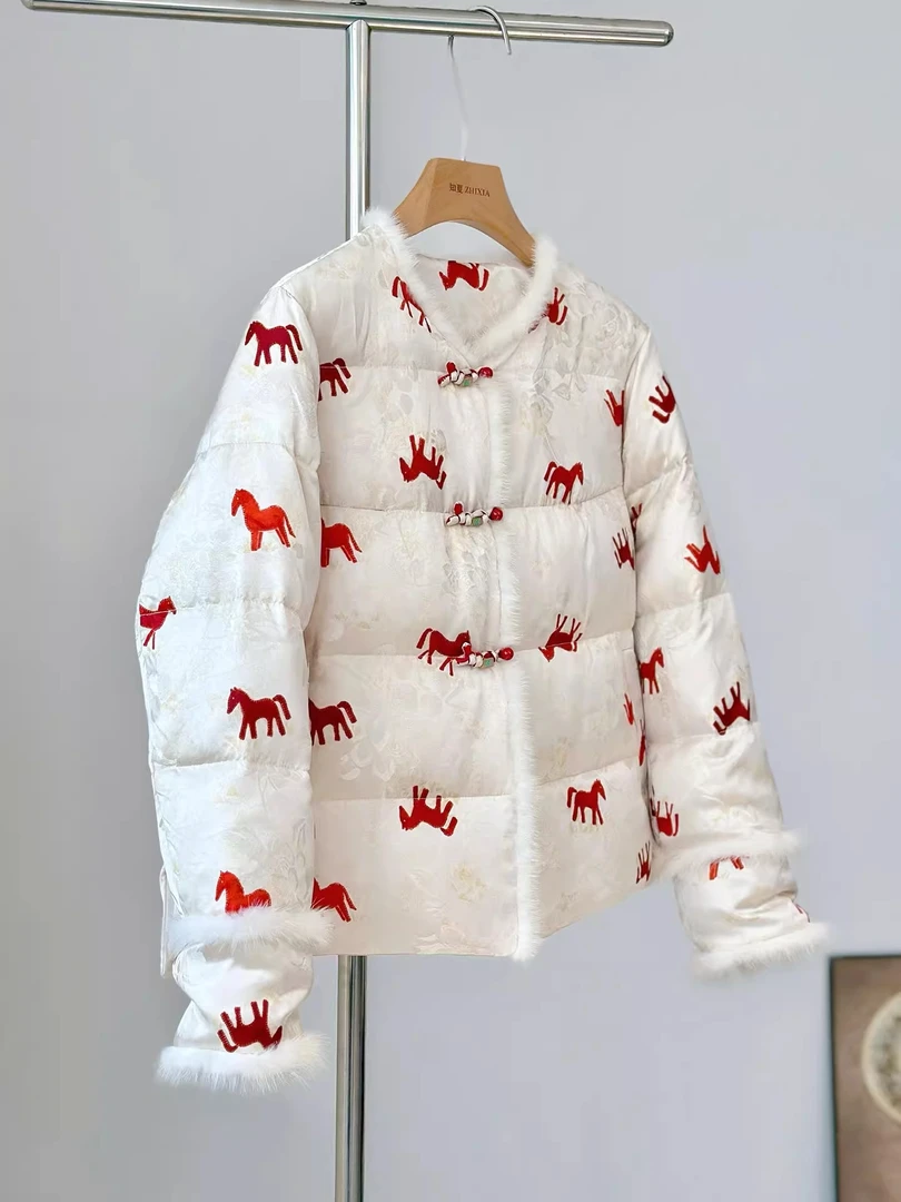 新中式国风白色马纹棉服女2025冬季新款高级感轻奢保暖加厚外套