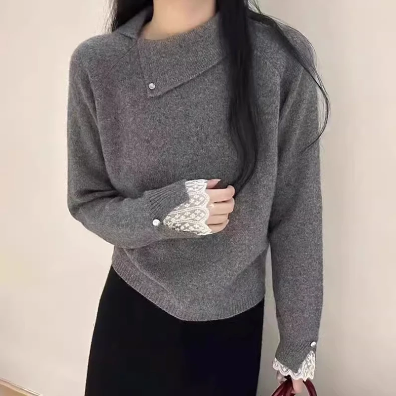 女士斜领毛衣秋冬新款假两件袖口蕾丝拼接气质内搭打底针织衫上衣