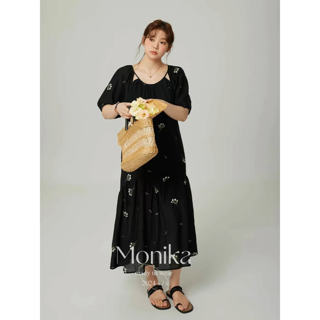 法式复古刺绣设计感连衣裙夏季新款茶歇小众高级感超长裙大摆裙子