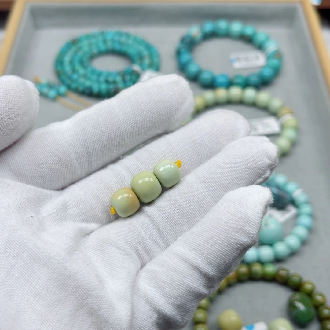 绿松石未镶嵌挂件