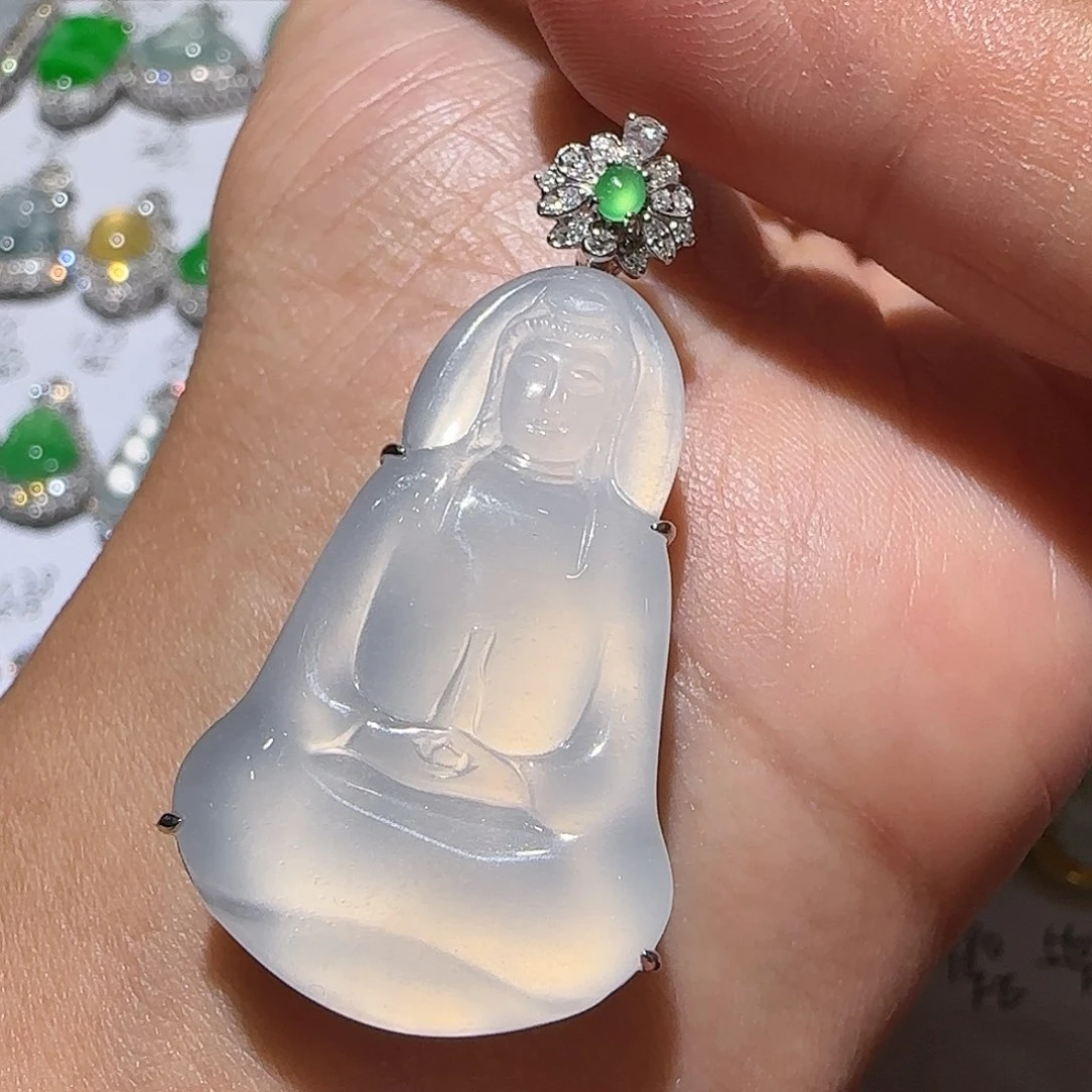 【闪购商品】颈饰18K金镶嵌翡翠天然