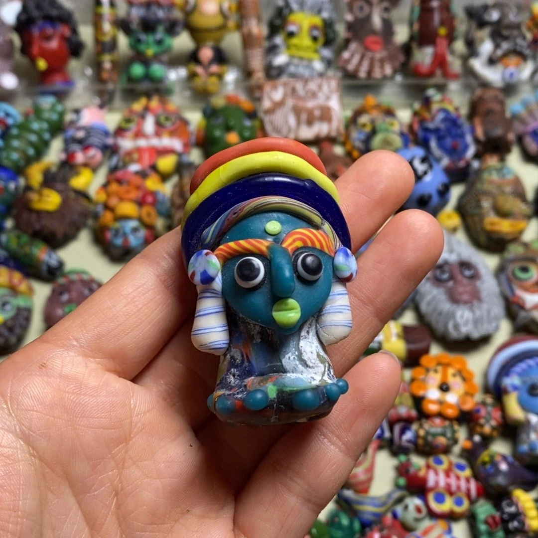 琉璃颈饰瑕疵娃不退换