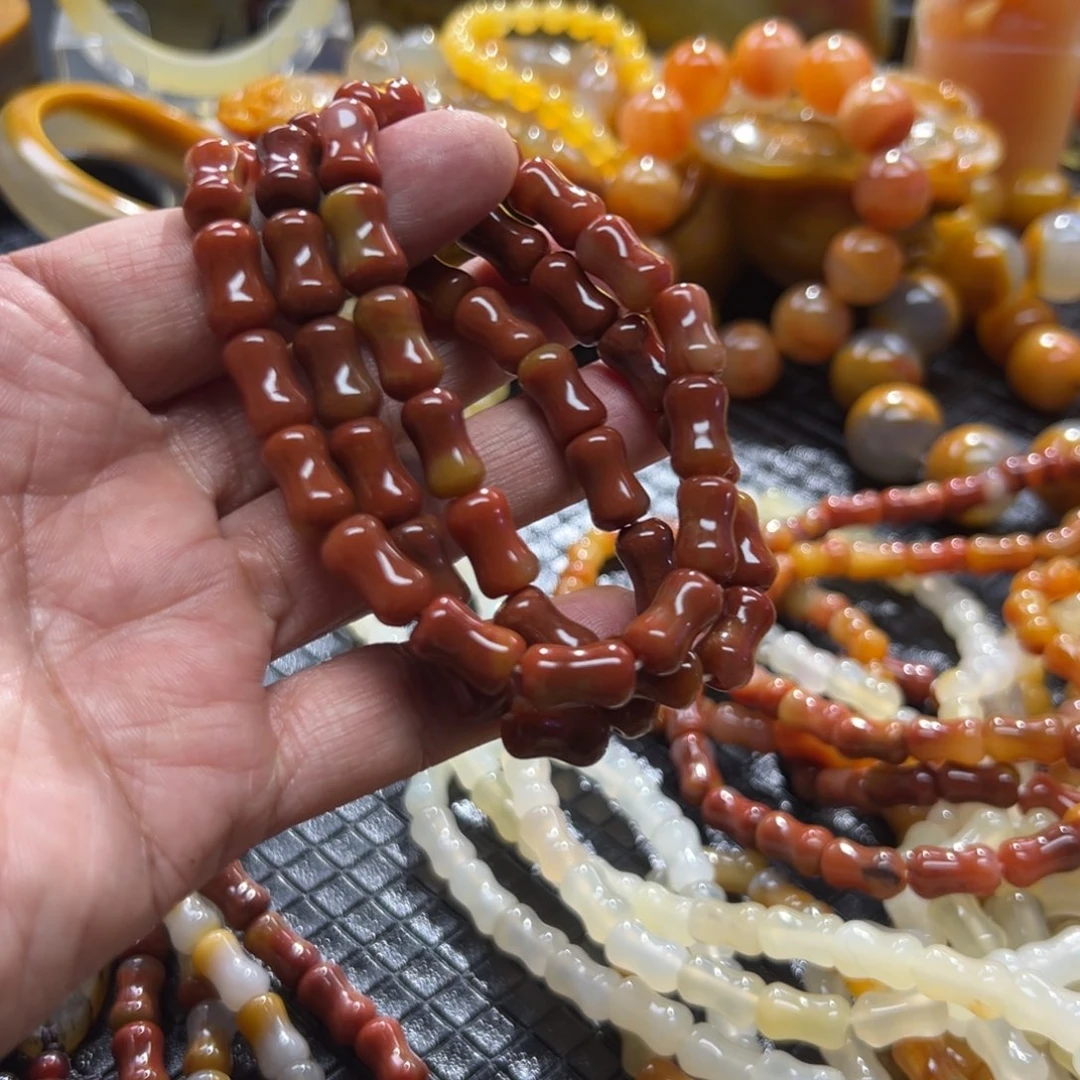 石英质玉未镶嵌颈饰